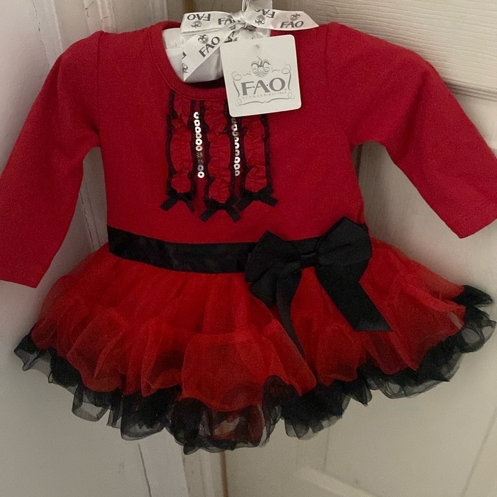 FAO baby apparel fancy dress bodysuit. Red/black Size 3m 8-12 lbs